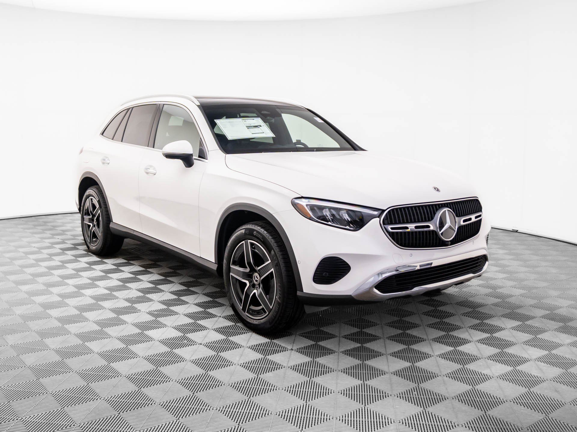 New 2026 White Mercedes-Benz GLC 300 image 43