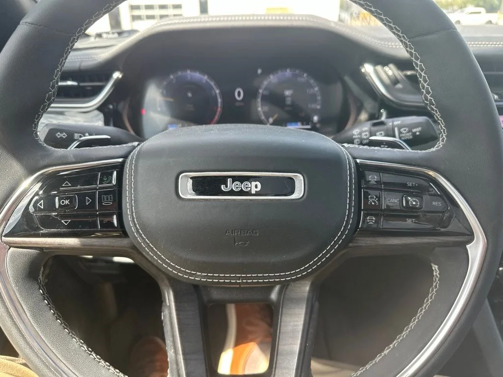 Used 2023 Black Jeep Overland image 11