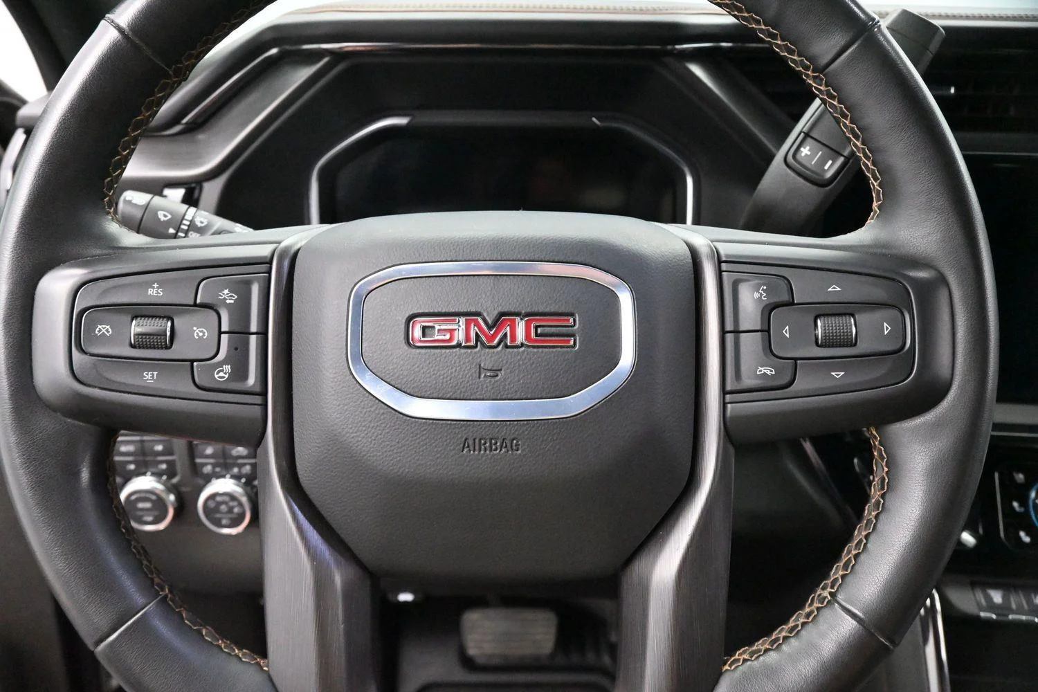 Used 2024 Onyx Black GMC AT4 image 17
