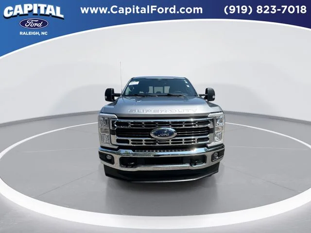Used 2024 Silver Ford XLT image 3