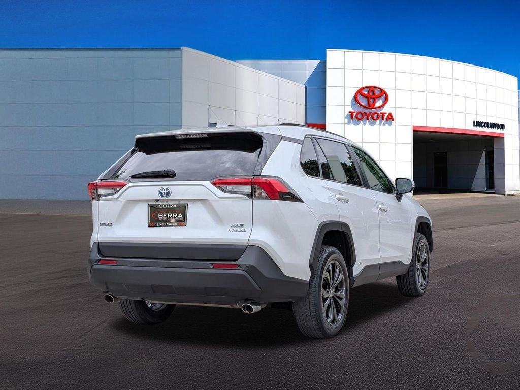 Used 2023 Beige Toyota XLE Premium image 10