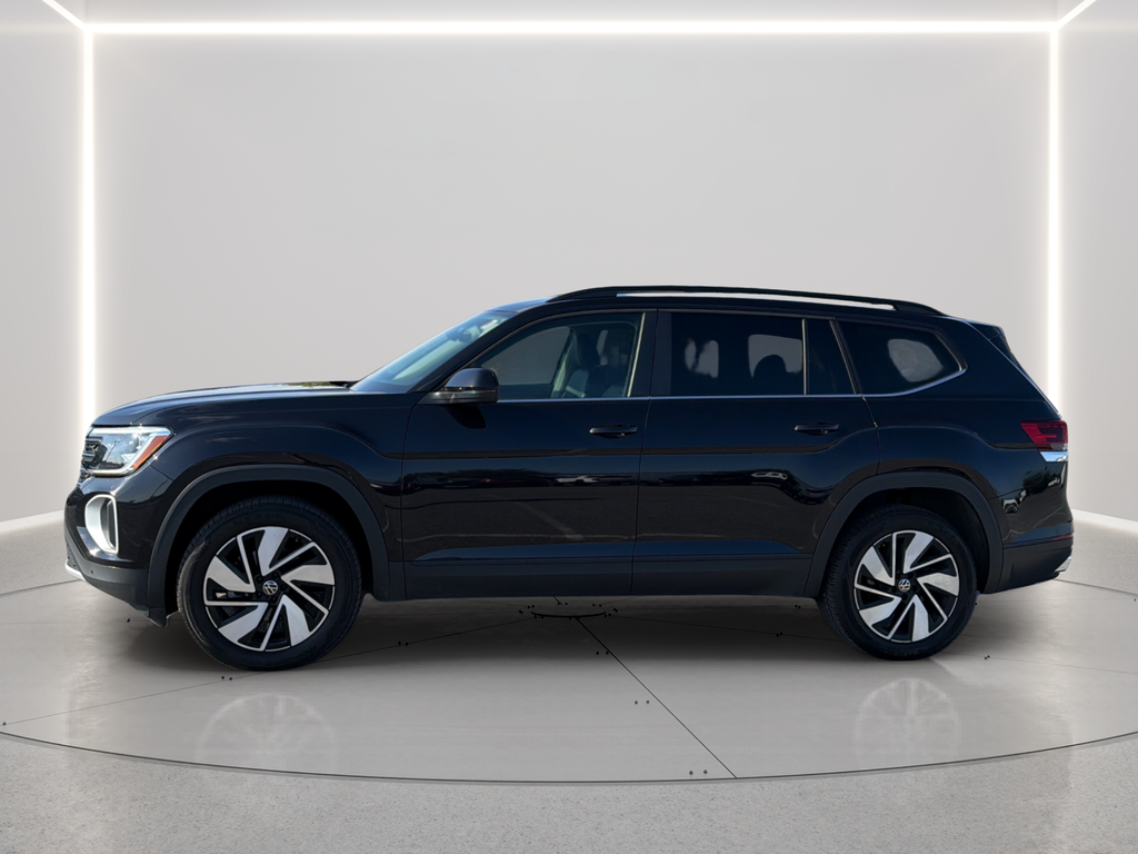 Used 2025 Deep Black Pearl Volkswagen 2.0T SE w/Technology image 13