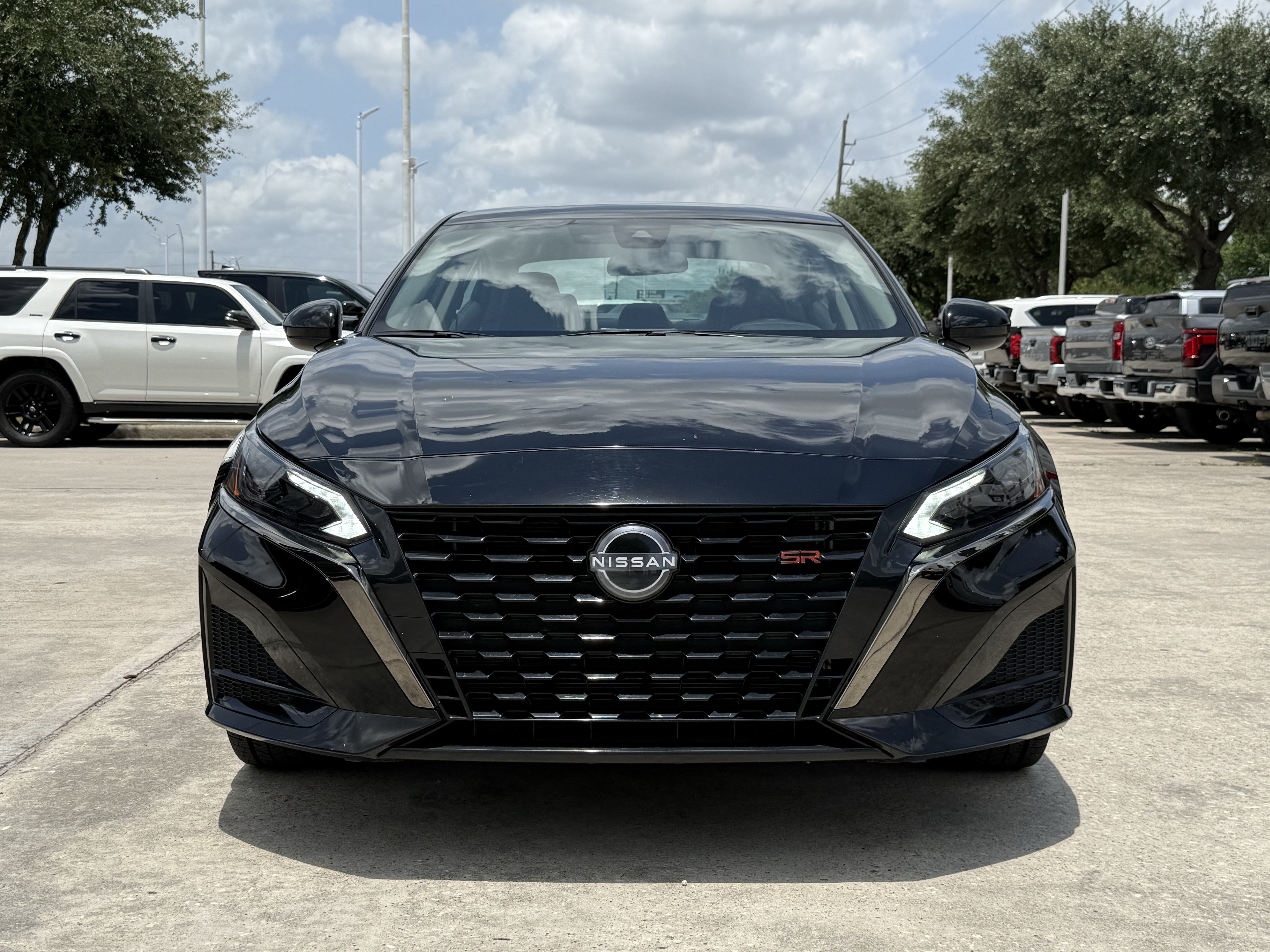 Used 2025 Super Black Nissan  image 9