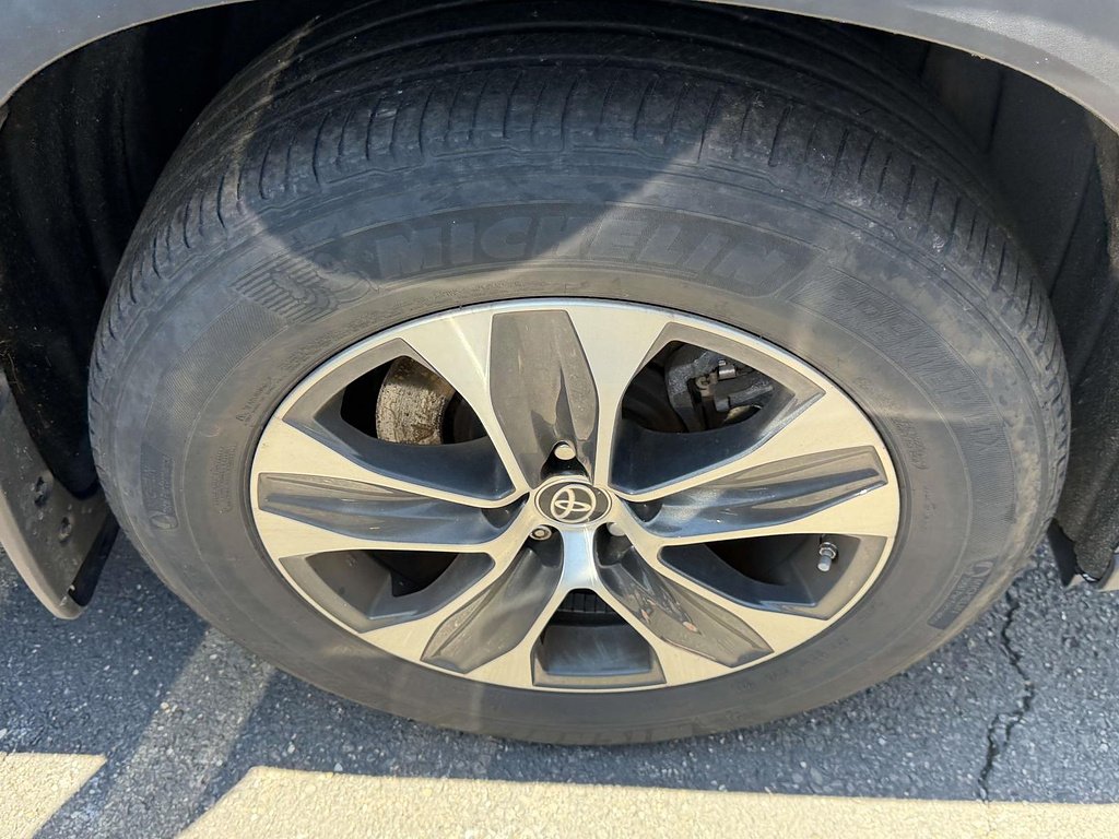 Used 2023 Midnight Black Metallic Toyota XLE image 8