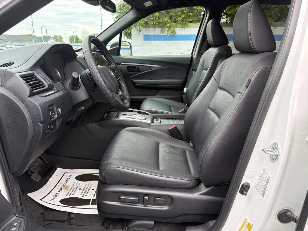 2023 Honda Passport EX-L - Photo 17
