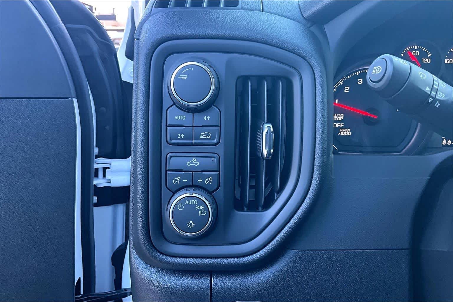 2026 Chevrolet Silverado 1500 Custom - Photo 17