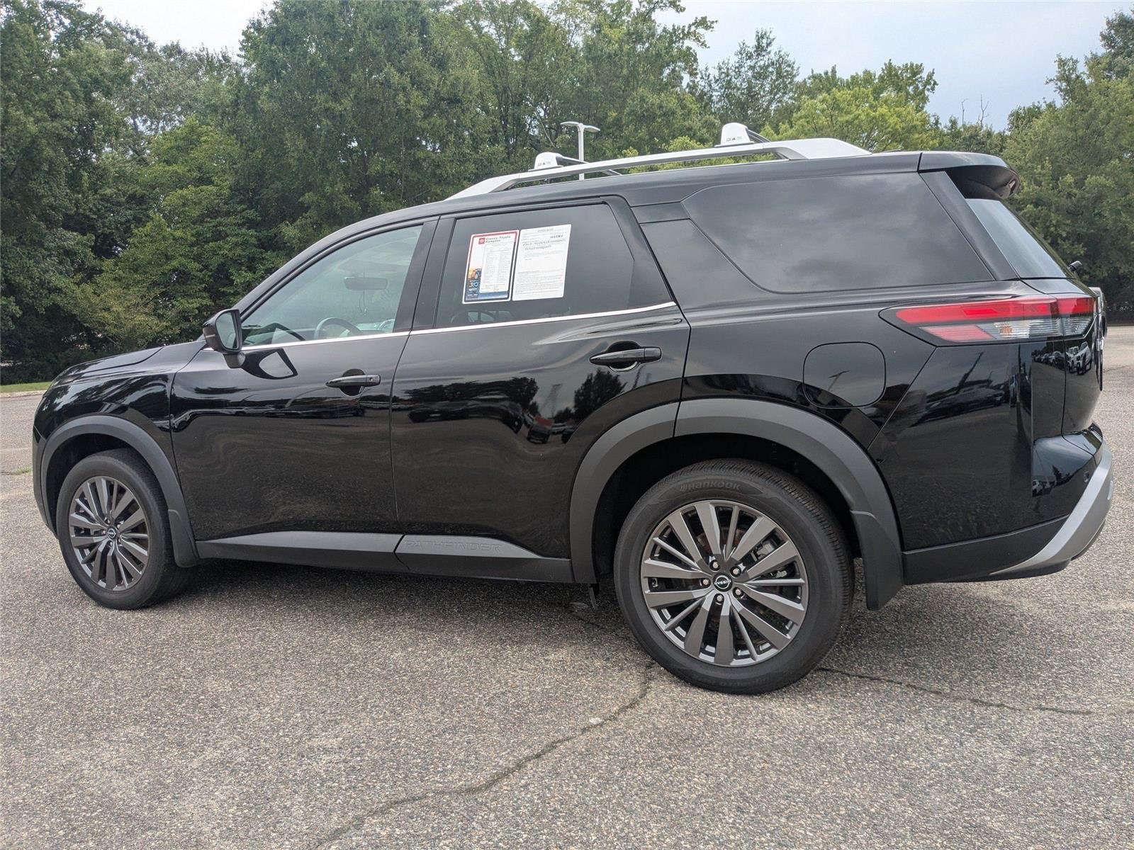 Used 2024 Super Black Nissan SL image 6