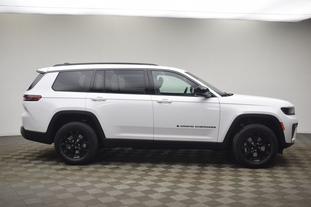 New 2026 Bright White Clear-Coat Exterior Paint Jeep  image 3