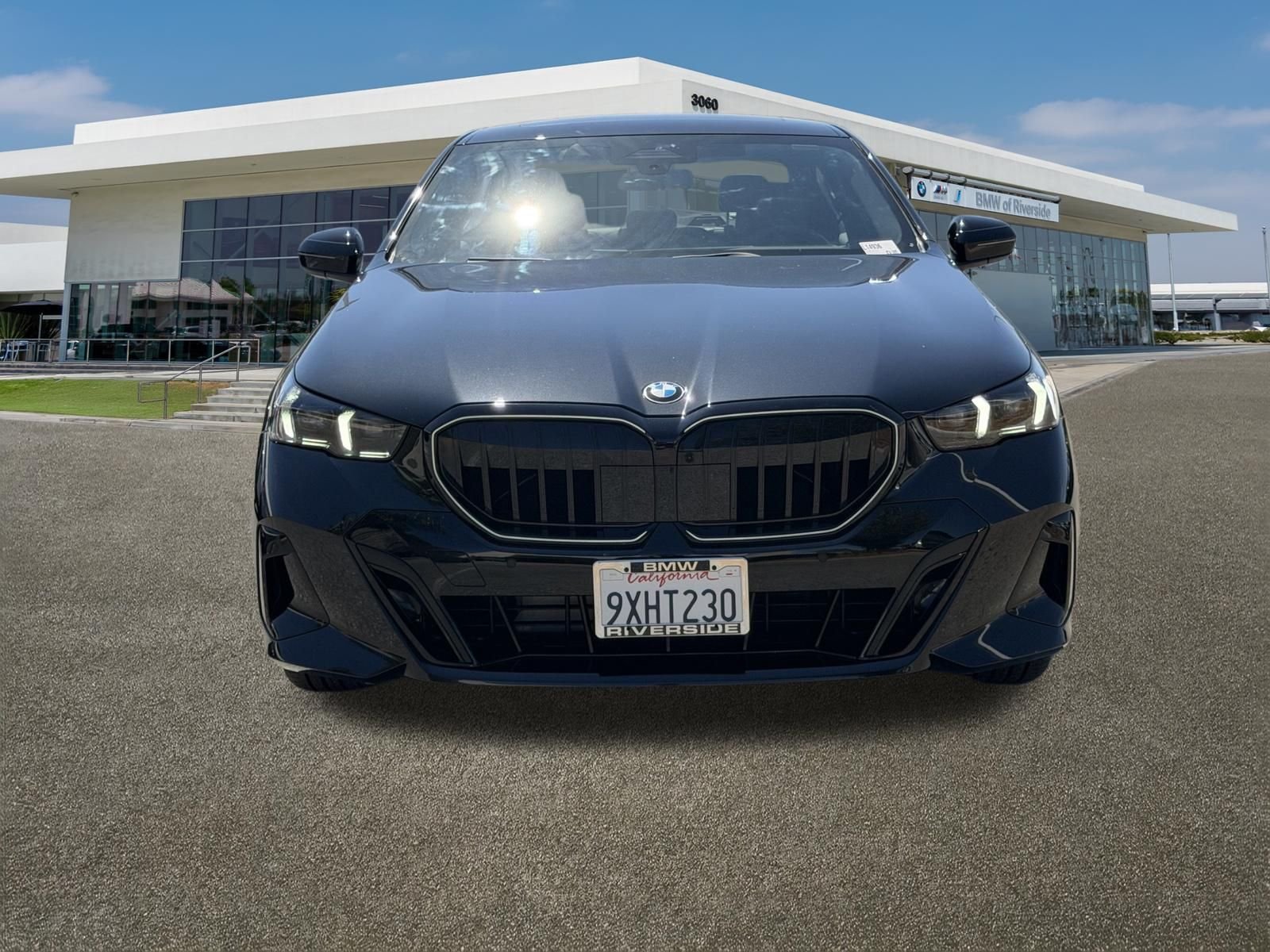 Used 2026 Black Sapphire Metallic BMW 530i xDrive image 3