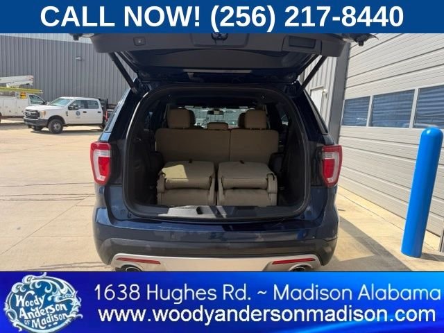 Used 2017 Blue Jeans Metallic Ford Limited image 6