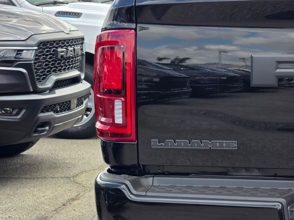New 2026 Diamond Black Crystal Pearl-Coat Exterior Paint RAM Laramie image 6