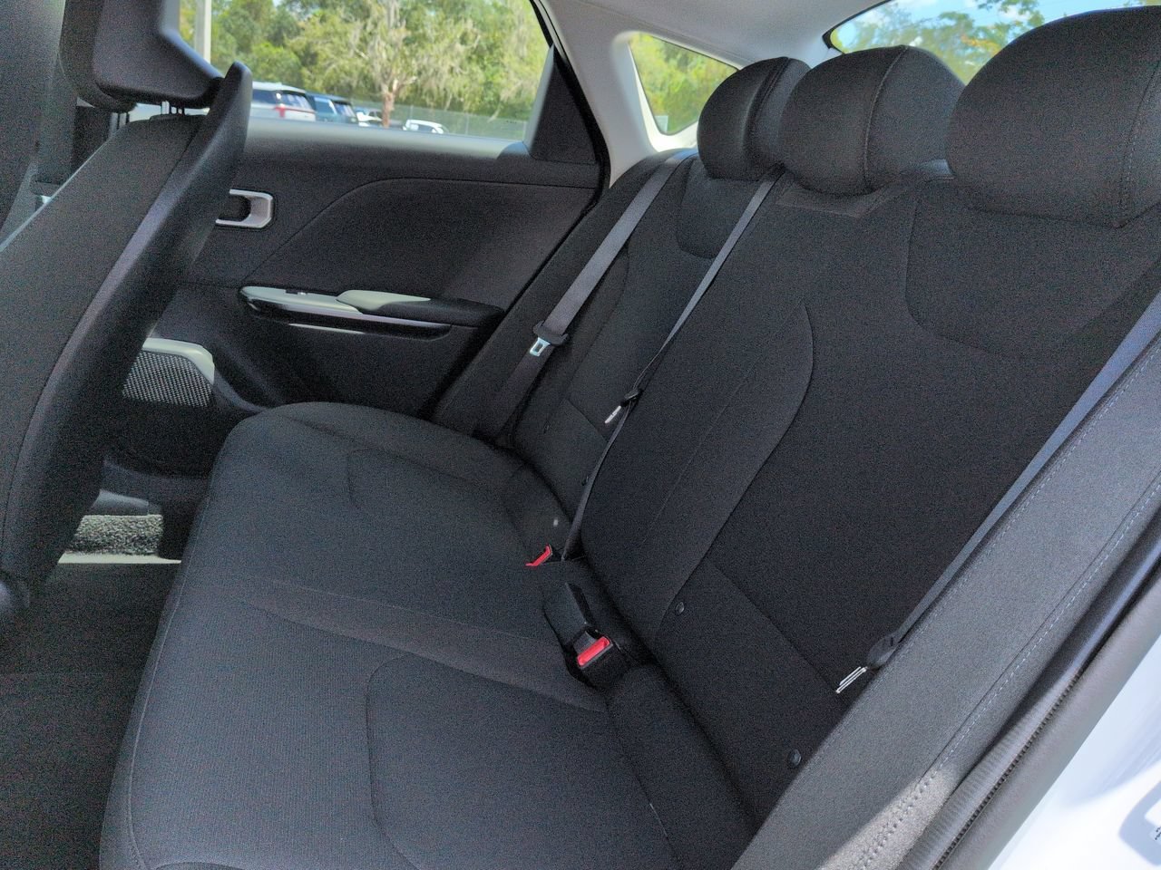 New 2026 Snow White Pearl Kia LX image 16