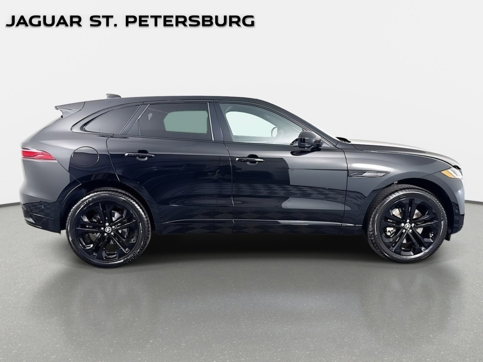 Used 2026 Santorini Black Jaguar P250 R-Dynamic S image 4
