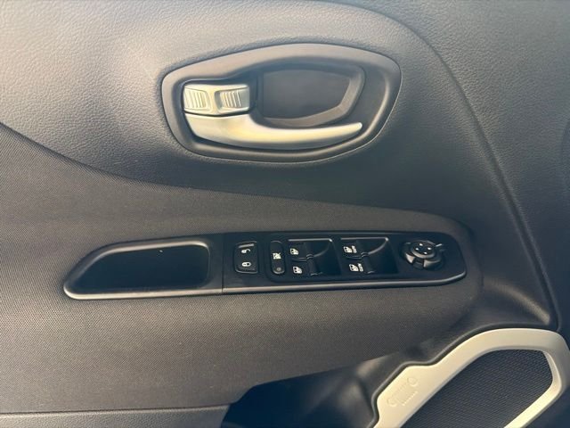 Certified Used 2021 Blue Jeep Latitude image 15