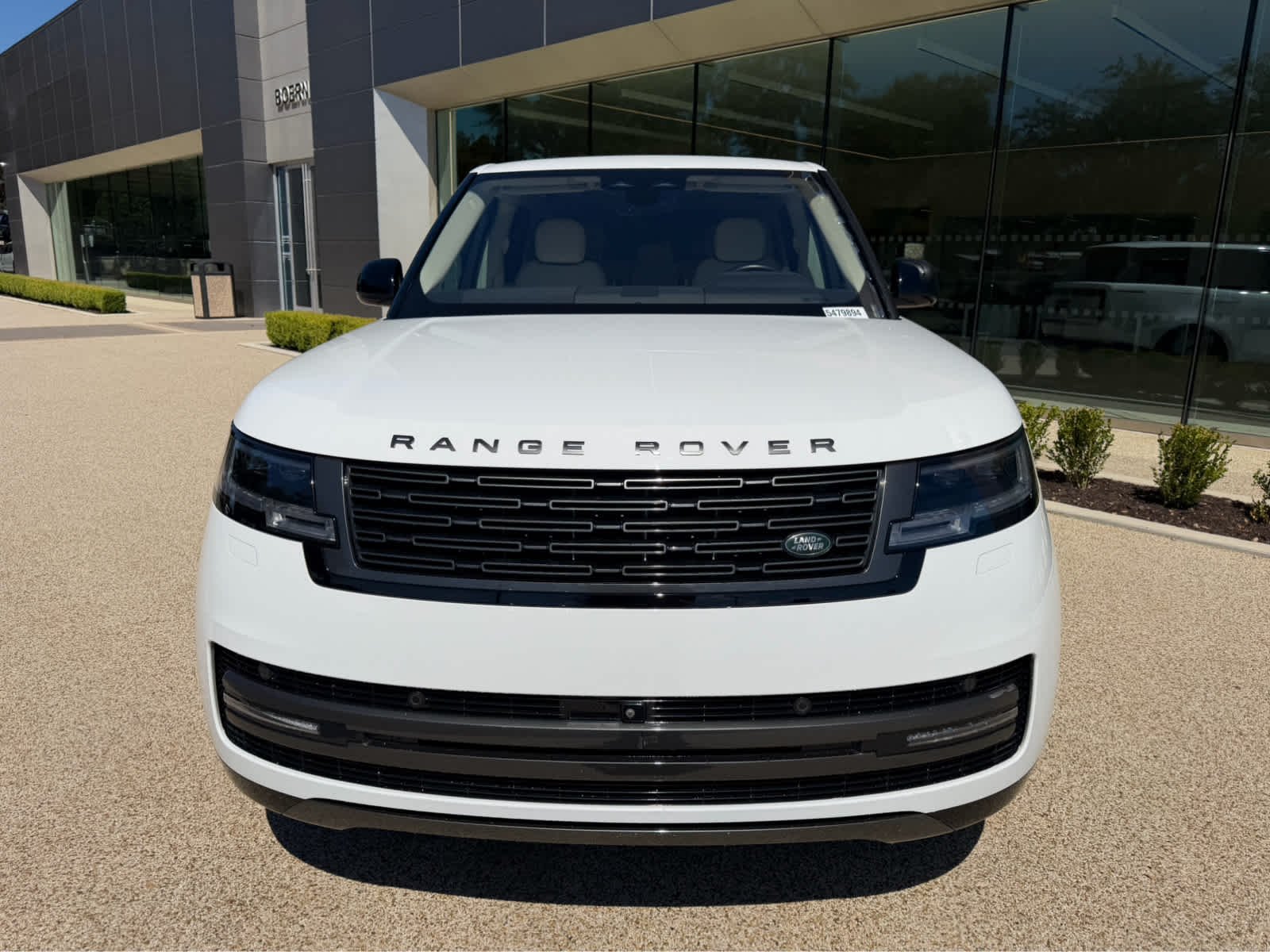 Certified Used 2023 WHT Land Rover SE image 2