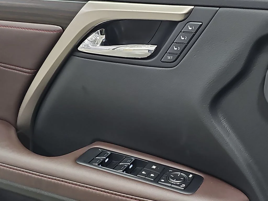 Used 2017 Beige Lexus 350 image 30