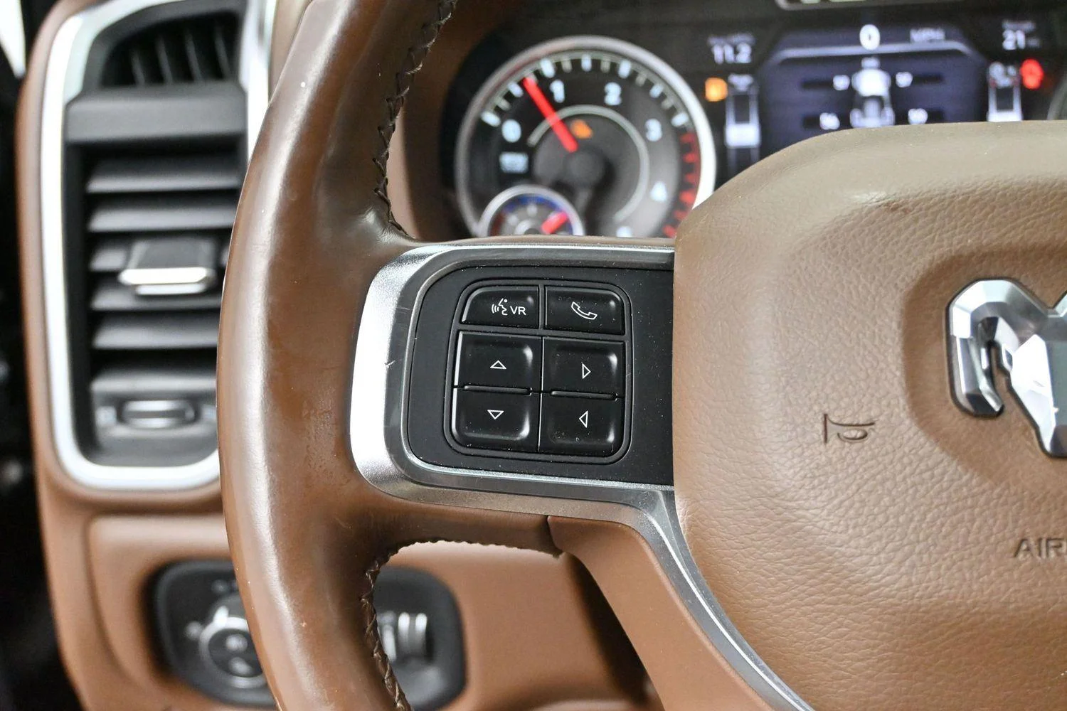Used 2019 Black Forest Green Pearlcoat Ram Laramie image 16