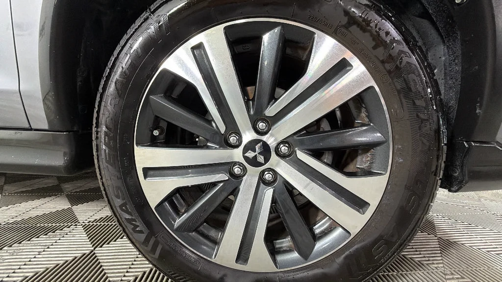 Used 2020  Mitsubishi ES 2.0 image 51
