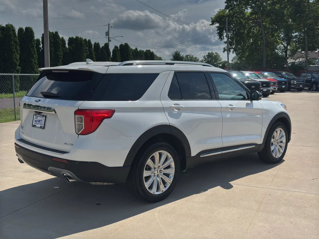 Used 2024 Star White Ford Limited image 4