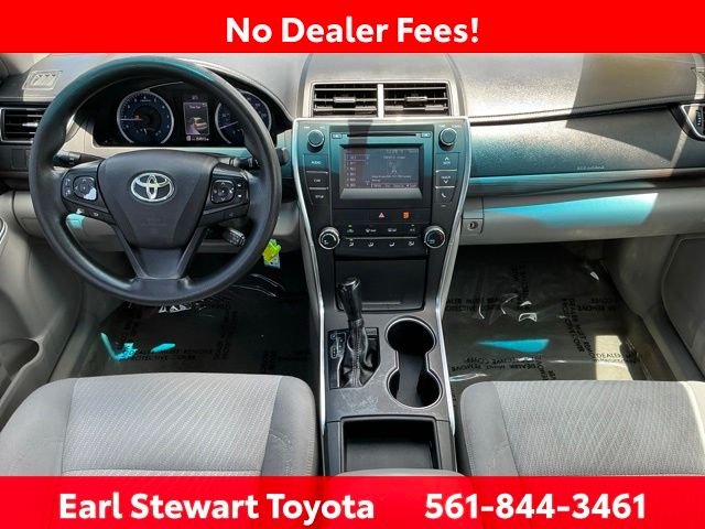 Used 2017 Silver Toyota LE image 30