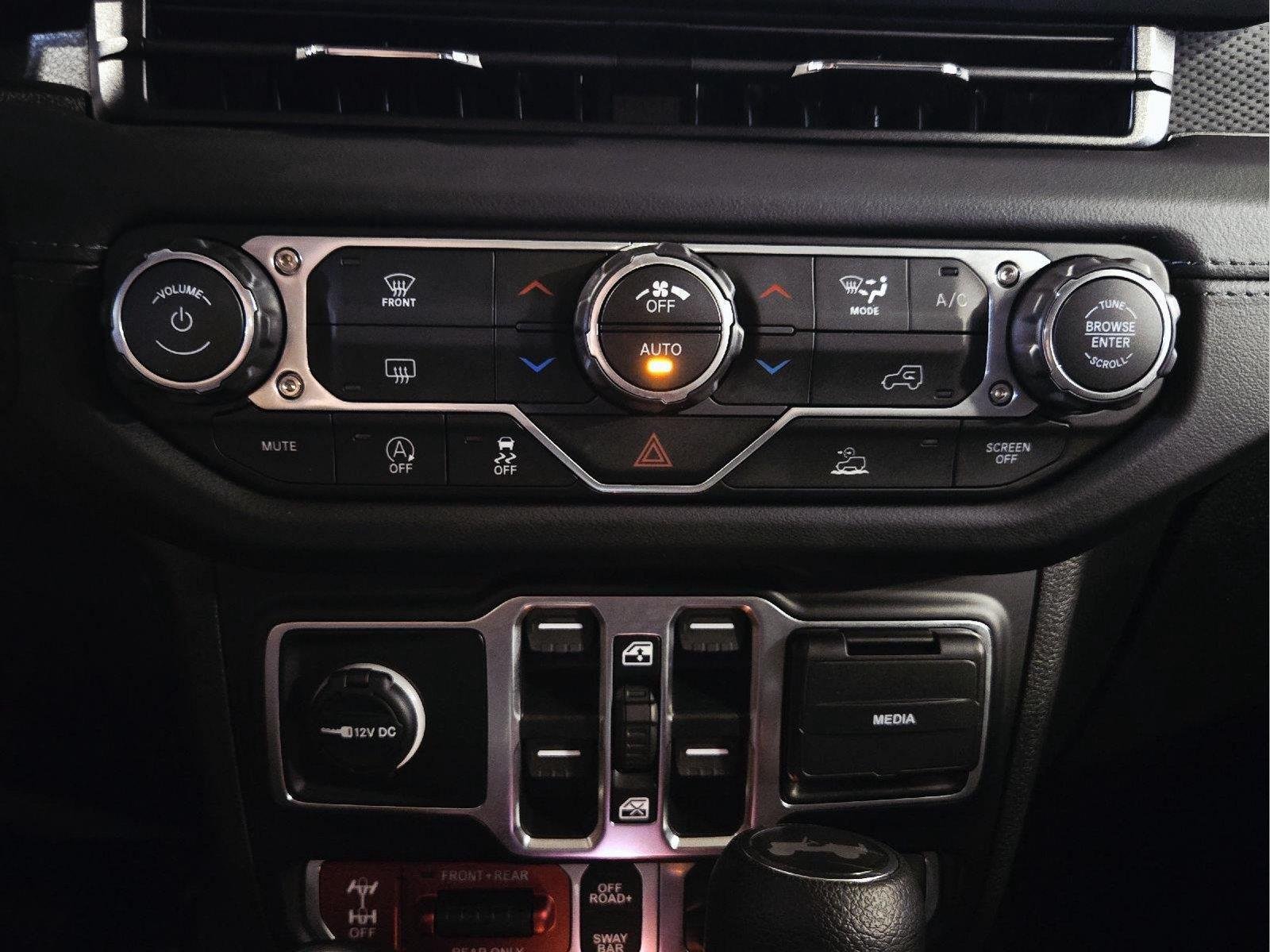 Used 2026 Black Clearcoat Jeep Rubicon image 23