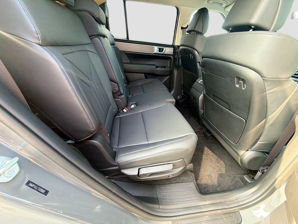 New 2026 Hampton Gray Hyundai SEL FWD image 20