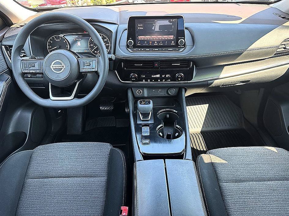 Used 2021 Super Black Nissan SV image 9