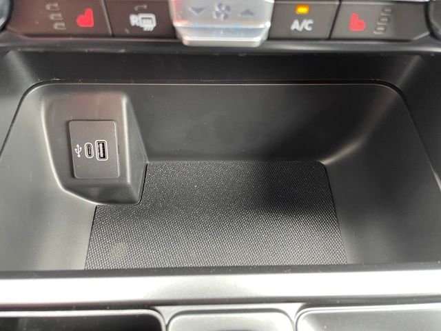 New 2026 Carbonized Gray Metallic Ford XLT image 37