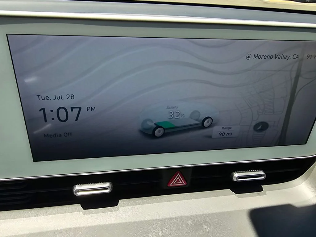 Used 2024 Blue Hyundai SEL image 31