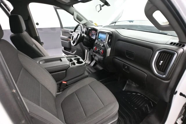 Used 2021 White Chevrolet LT image 38