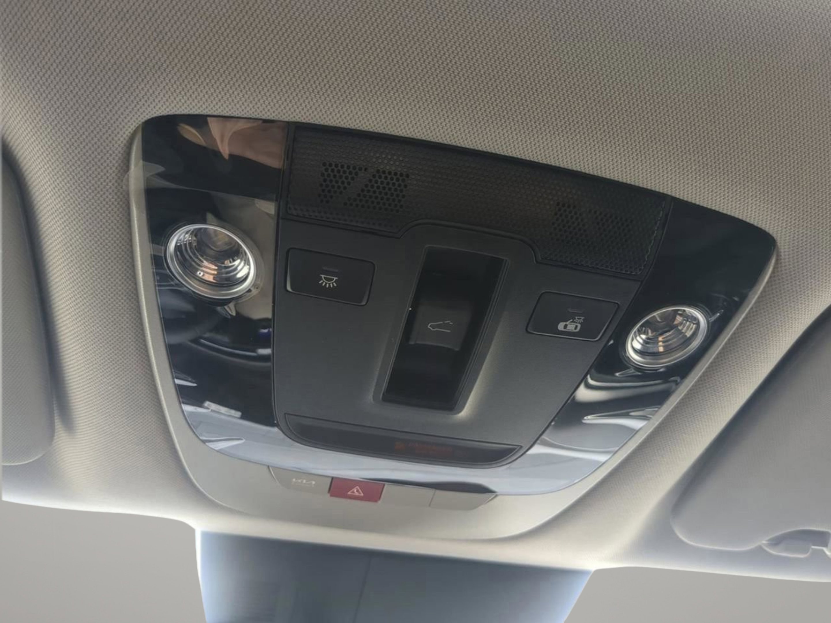 New 2026 Glacial White Pearl Kia SX-Prestige image 21
