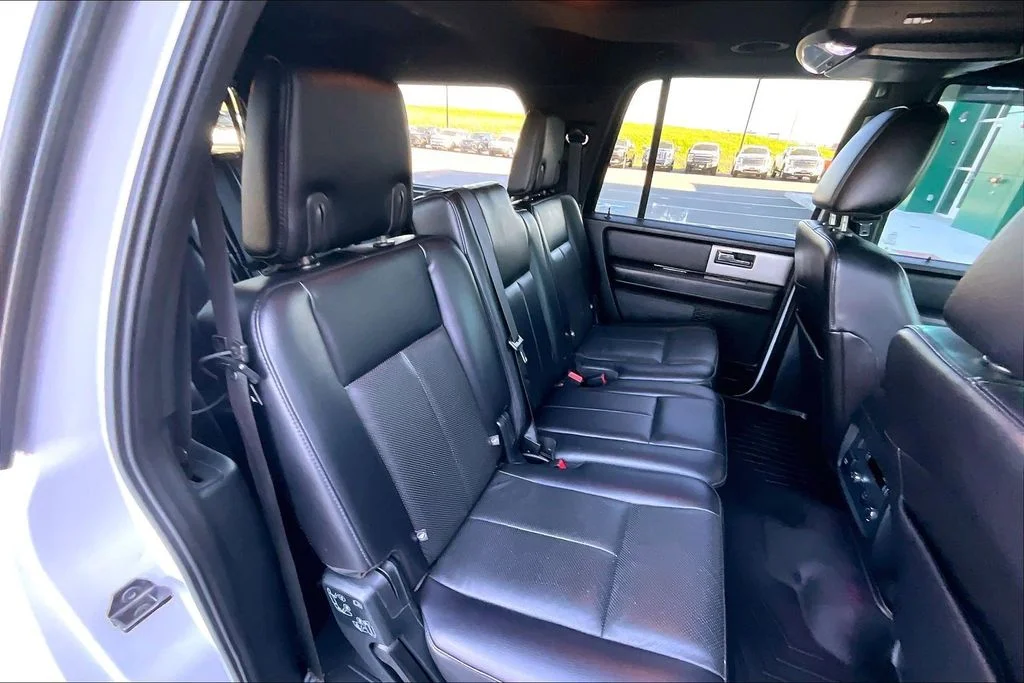 Used 2017 White Ford Limited image 27