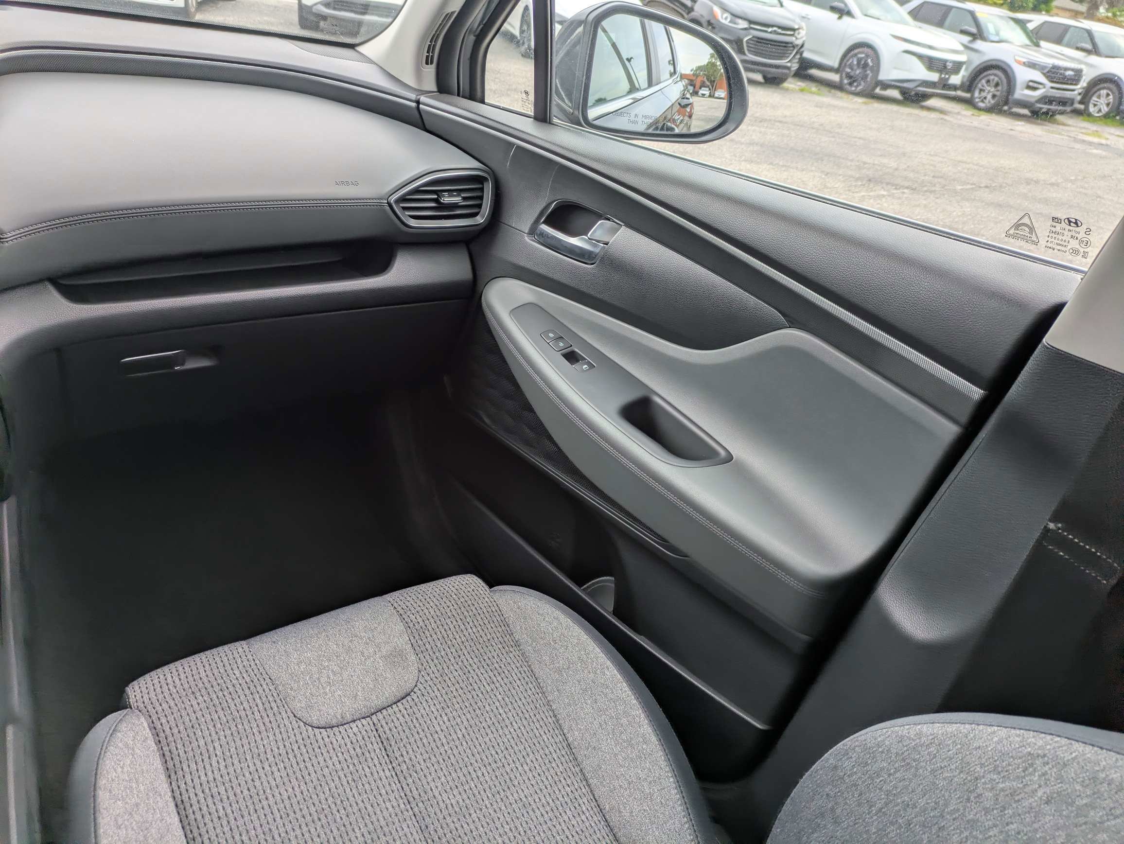 Used 2023 Portofino Gray Hyundai SE image 17