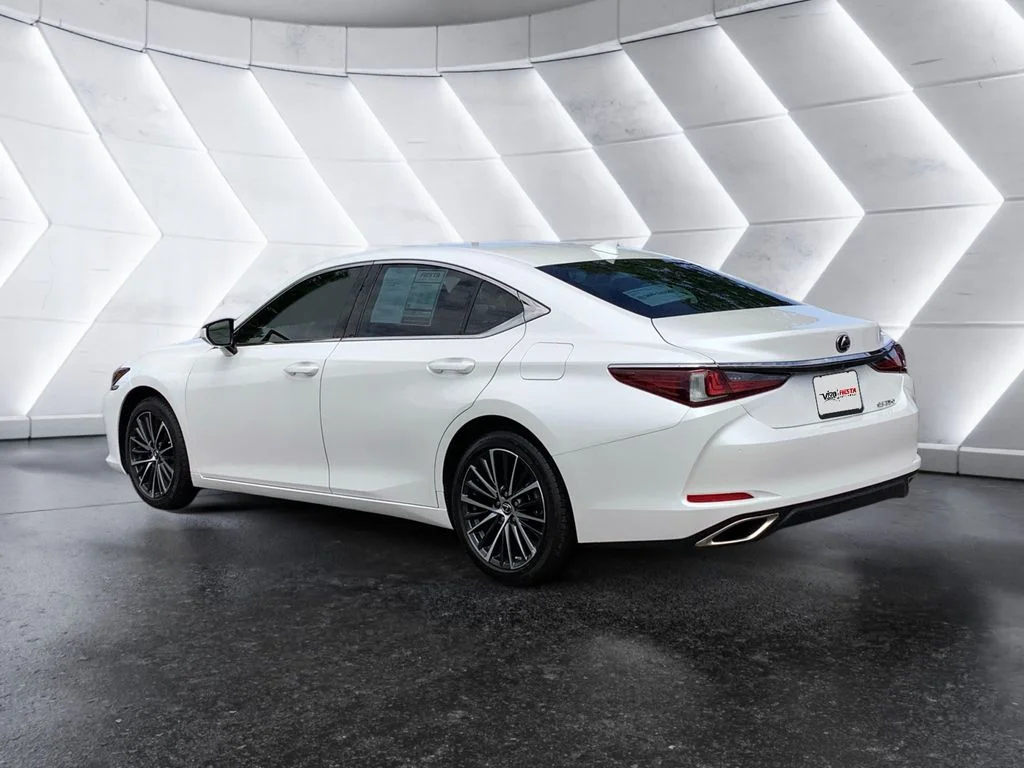 Used 2023 White Lexus 350 image 6