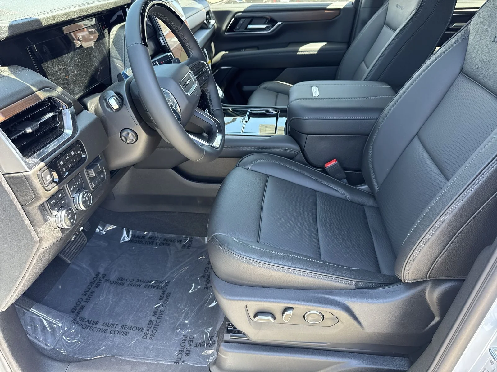2026 GMC Yukon XL Denali - Photo 29