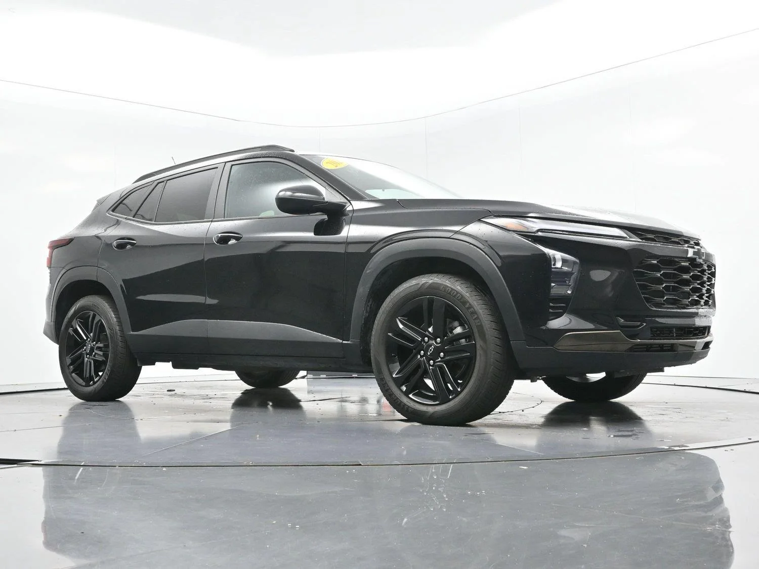 Used 2025 Mosaic Black Metallic Chevrolet ACTIV image 40