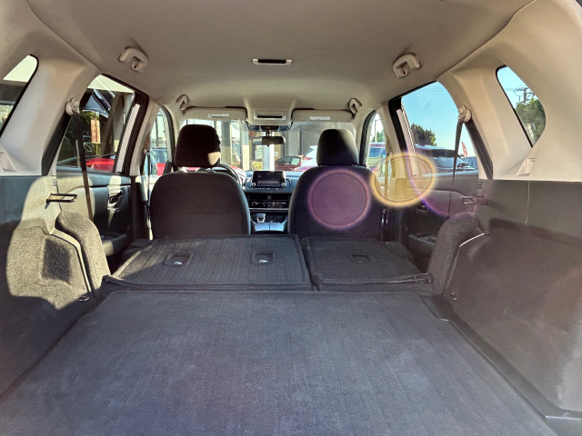 Used 2024 Silver Nissan S image 13