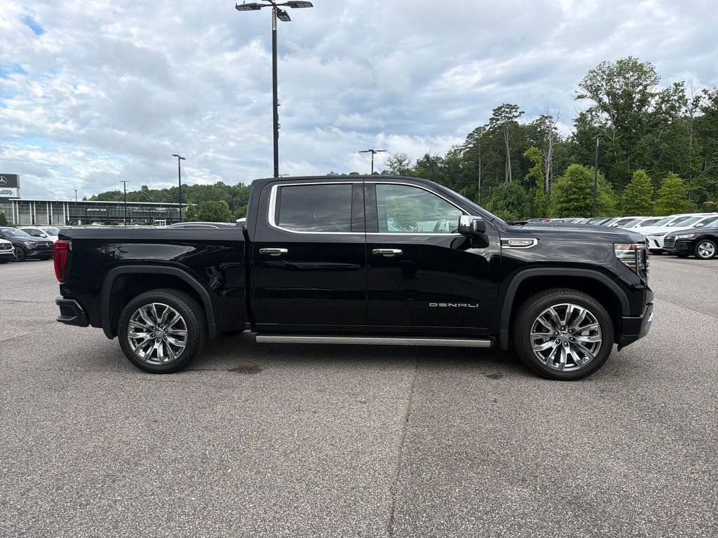 Used 2025 Onyx Black GMC Denali image 14