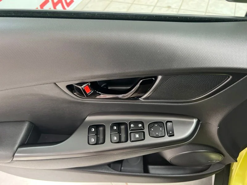 Used 2020 Green Hyundai Limited image 21