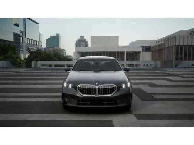 New 2027 Dark Graphite Metallic BMW 530i image 3