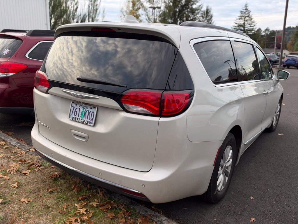 Used 2017 Tusk White Chrysler Touring L image 2