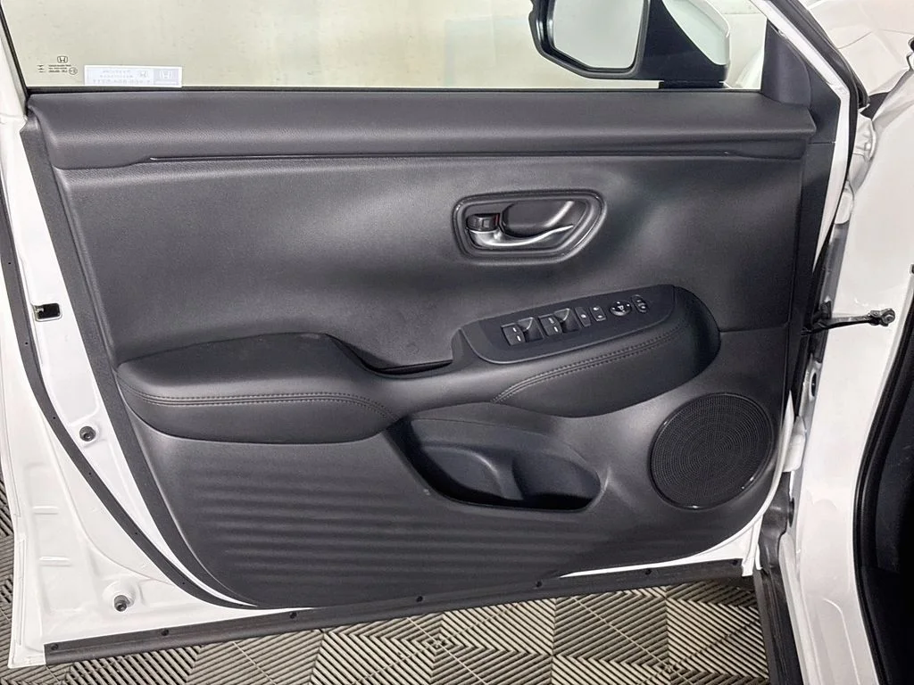 New 2027 Platinum White Pearl Honda LX image 10