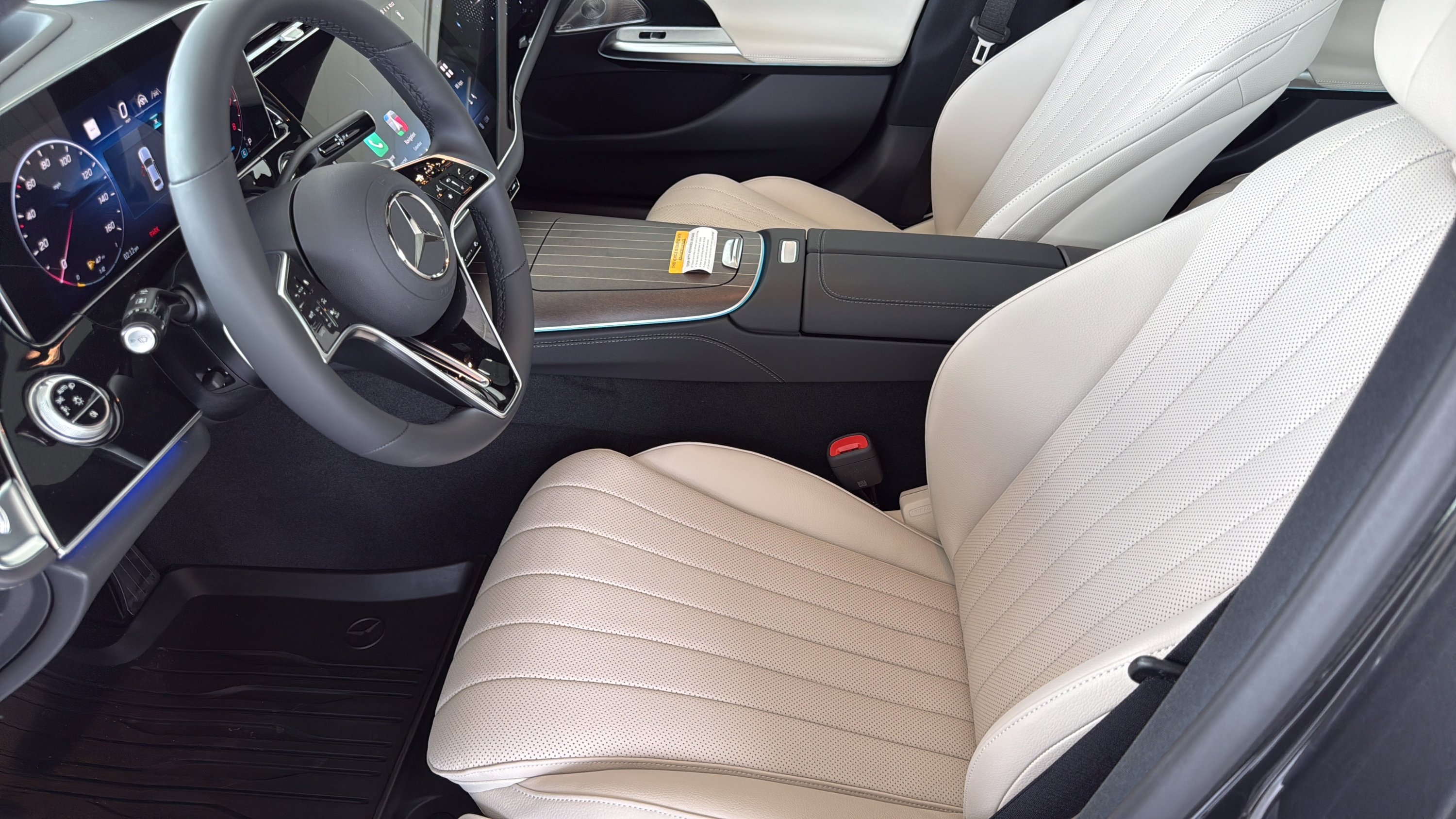 New 2026 Graphite Grey Metallic Mercedes-Benz E 450 image 17