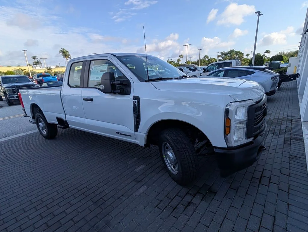 New 2026 Oxford White Ford F-350® XL image 2