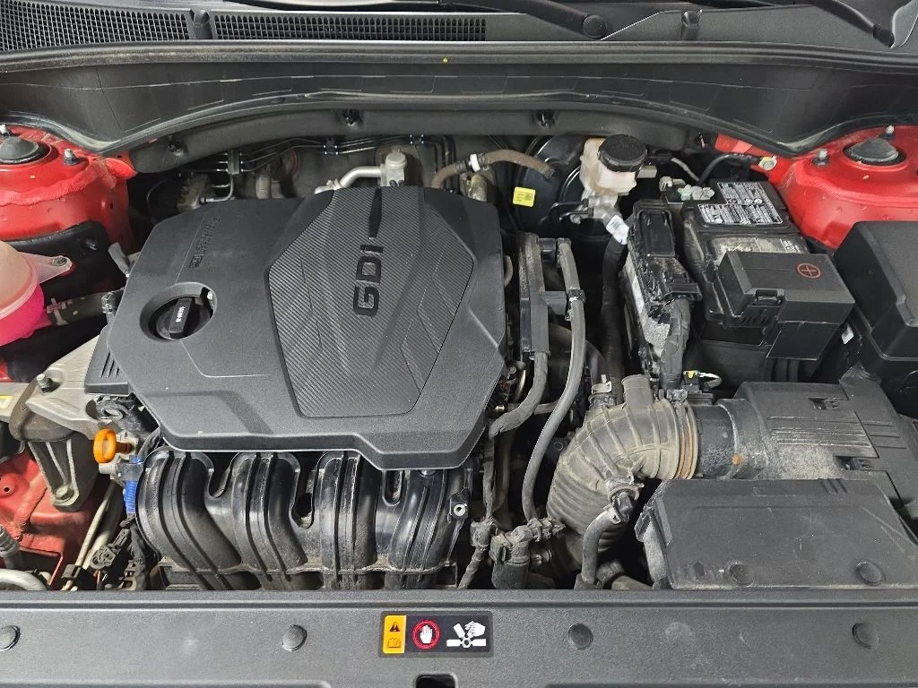 Used 2023 Calypso Red Hyundai XRT image 12