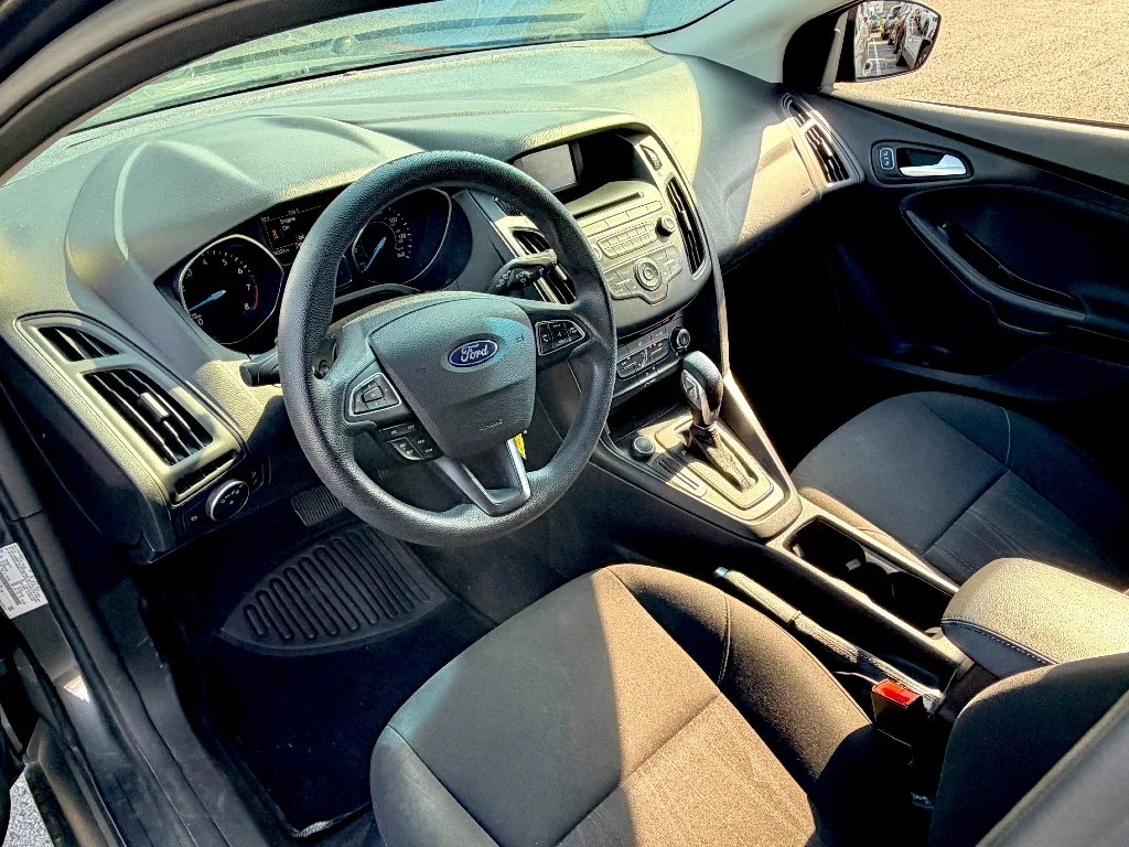 Used 2017 Magnetic Metallic Ford SE image 12
