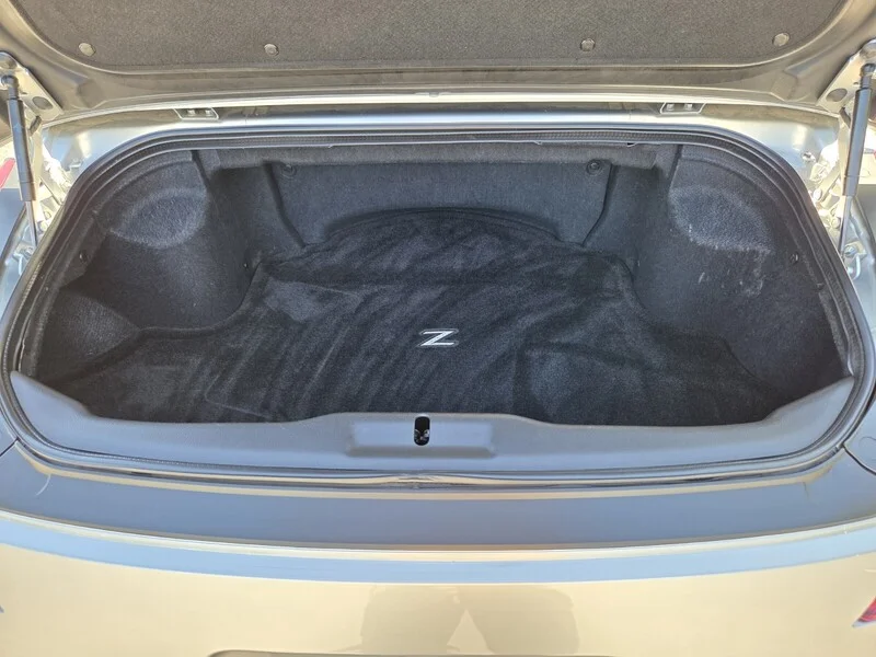 Used 2005 Chrome Silver Metallic NISSAN TOURING image 10