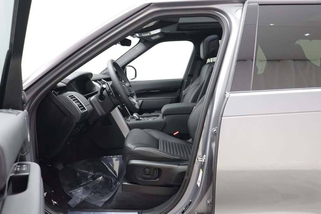Used 2025 Gray Land Rover S image 4