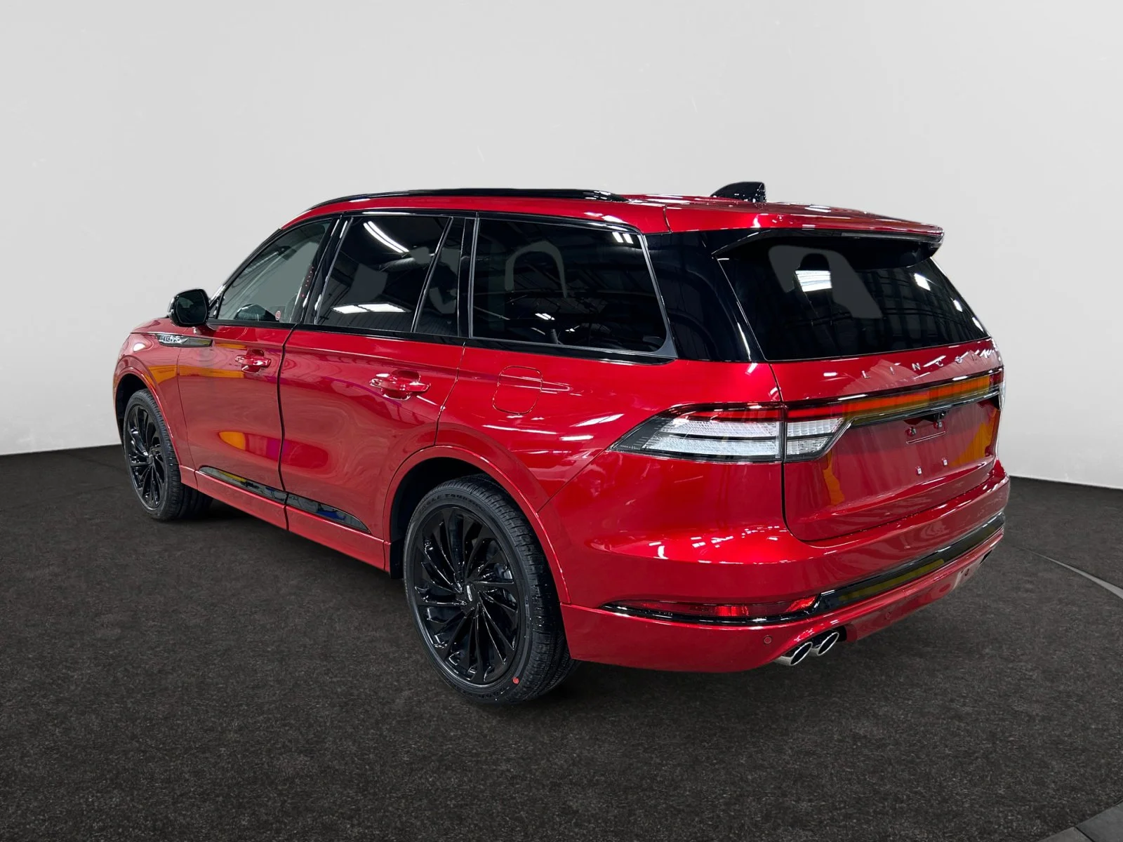 New 2026 Red Carpet Tinted Clearcoat Lincoln Reserve image 3