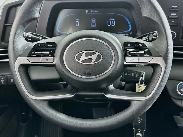 Certified Pre-Owned 2025 Hyundai Elantra SE